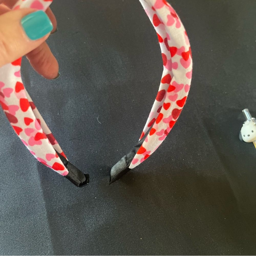 Heart Patterned Pink Headband - Picture 3 of 4